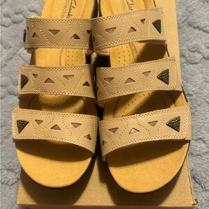 Clarks Women's Tan Sandals